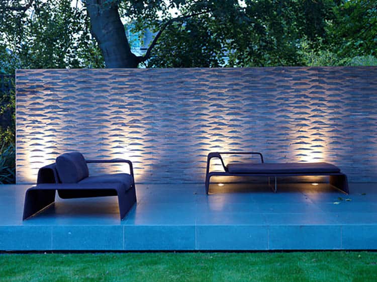 Grazing makes textures stand out, Photo by Gregory Phillips Architects | 8 Landscape Lighting Effects And How To Use Them
