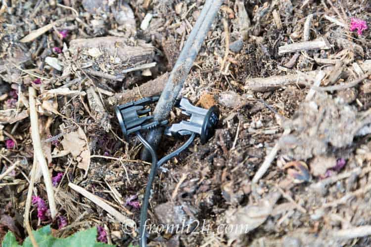 Another style of connector for low voltage garden lights