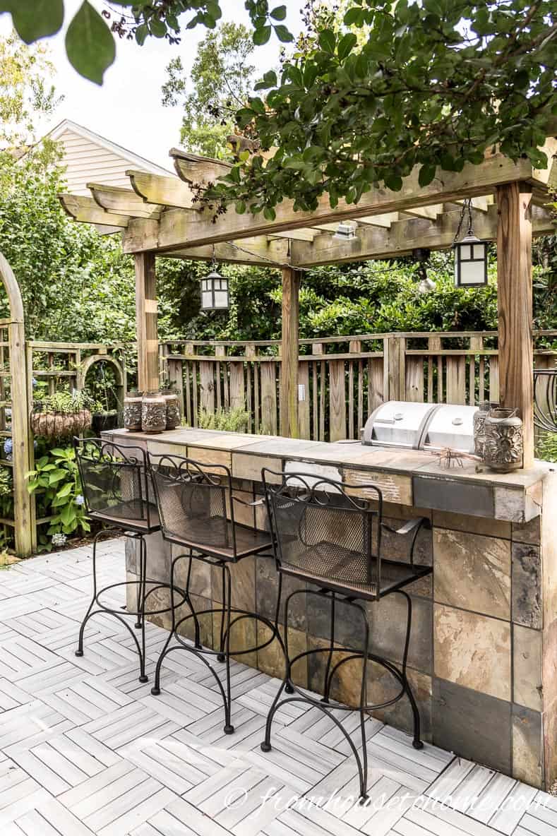small patio decorating ideas that make your deck into an