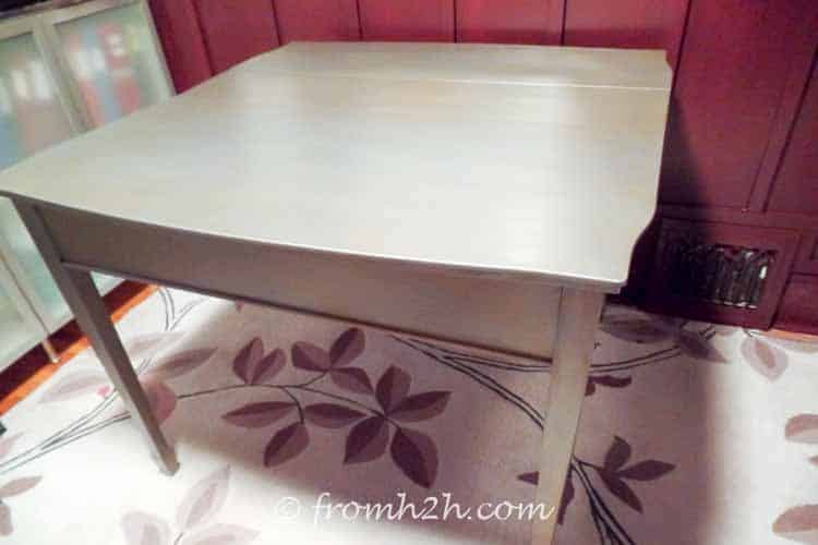 The finished table | Urban table makeover using metallic paint