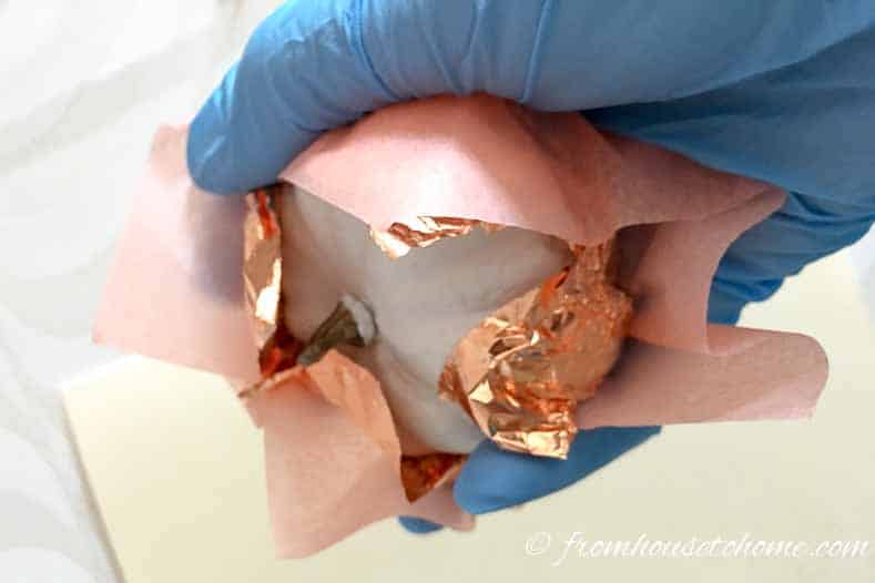 This tutorial for making DIY copper leaf fake pumpkins is the BEST! I love that I can upgrade my ugly faux pumpkins into trendy copper ones without spending a lot of money. Perfect for fall decorating! Definitely pinning! #pumpkin #falldecorating #falldecor