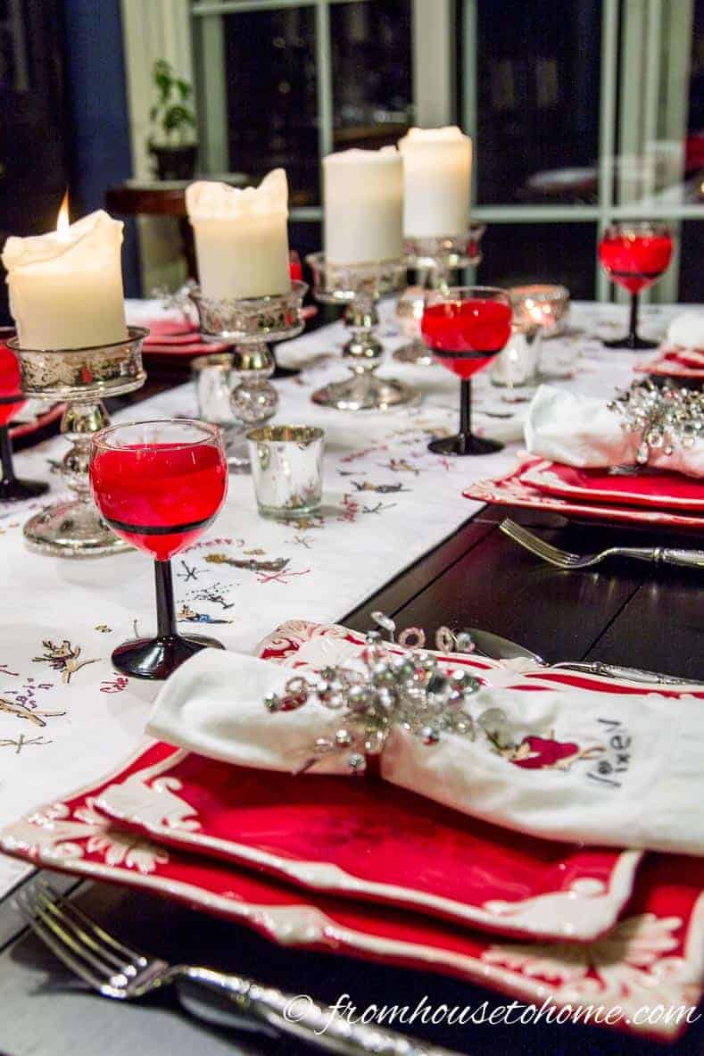 DIY Santa wine glasses with a Christmas table setting