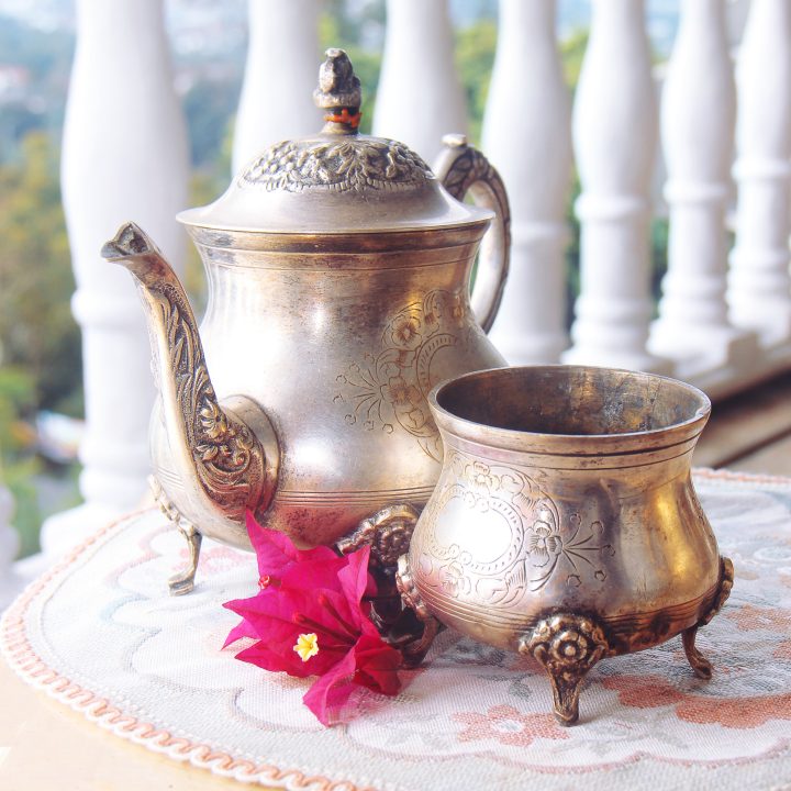 Silver antique teapot ©macau - stock.adobe.com