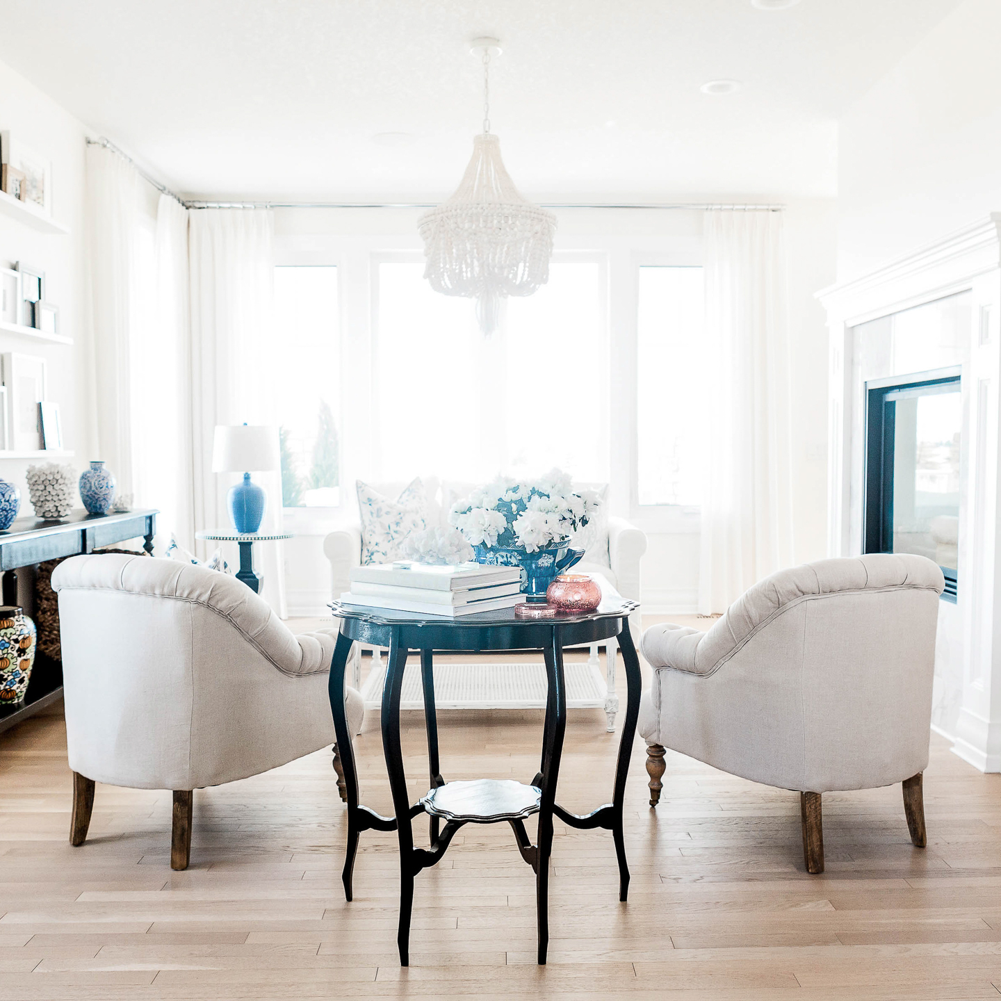 Blue and white coastal style living room