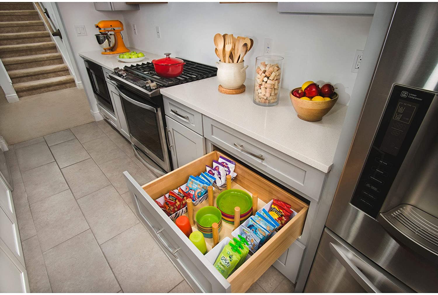 Kitchen drawer organized with a peg system
