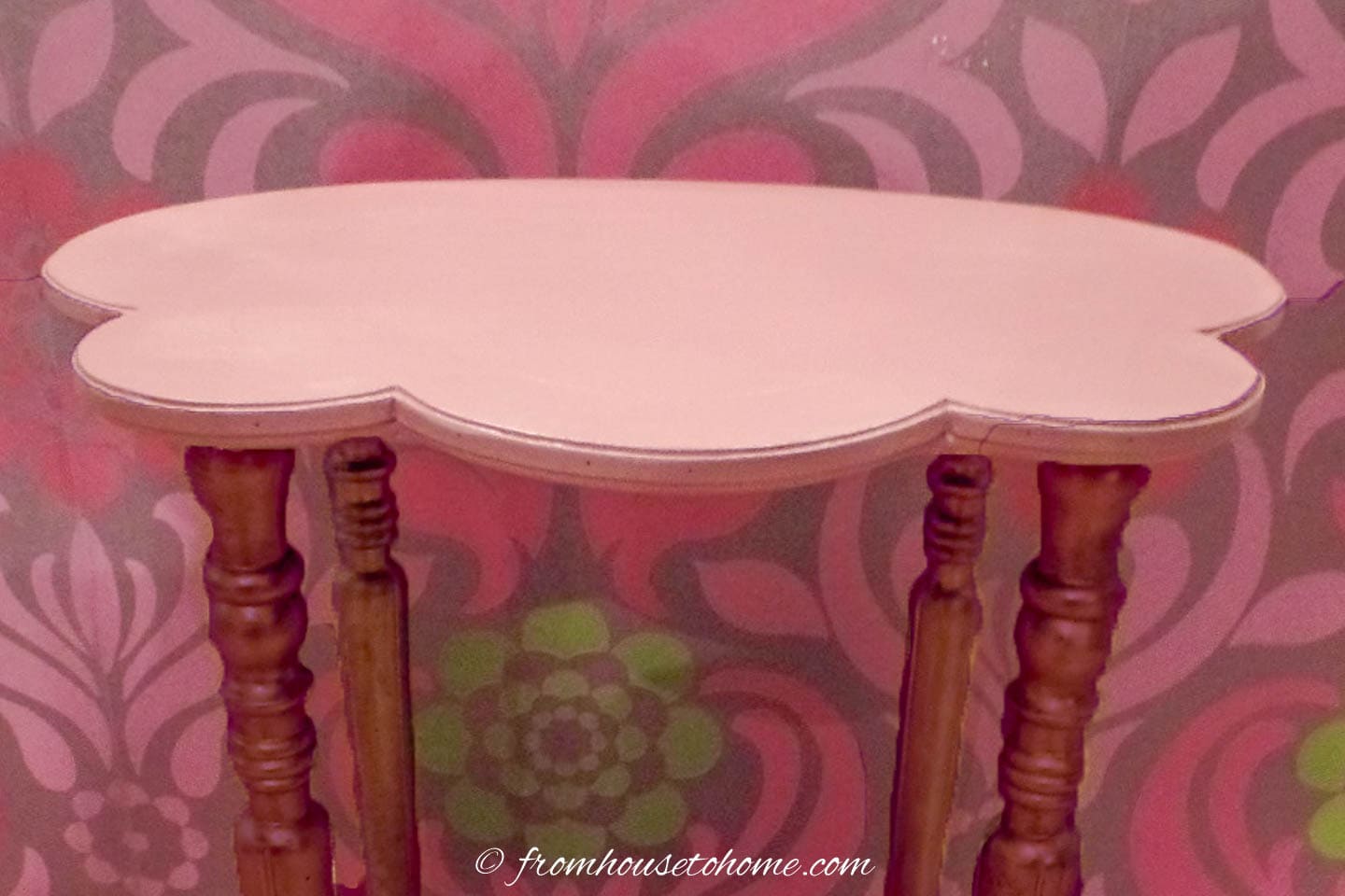 the table with the top painted pink