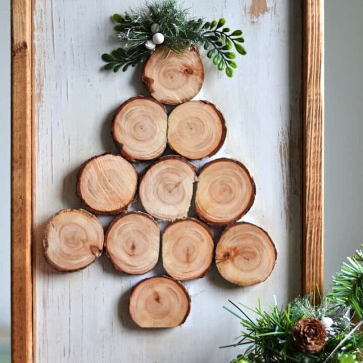 Wood slice Christmas tree sign