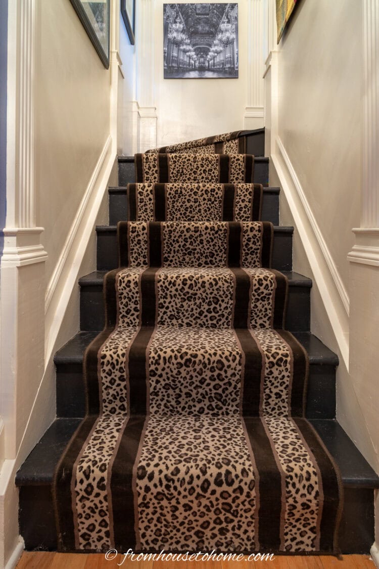 How To Decorate A Tall Stairwell
