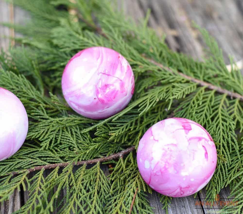 diy marbled ornaments
