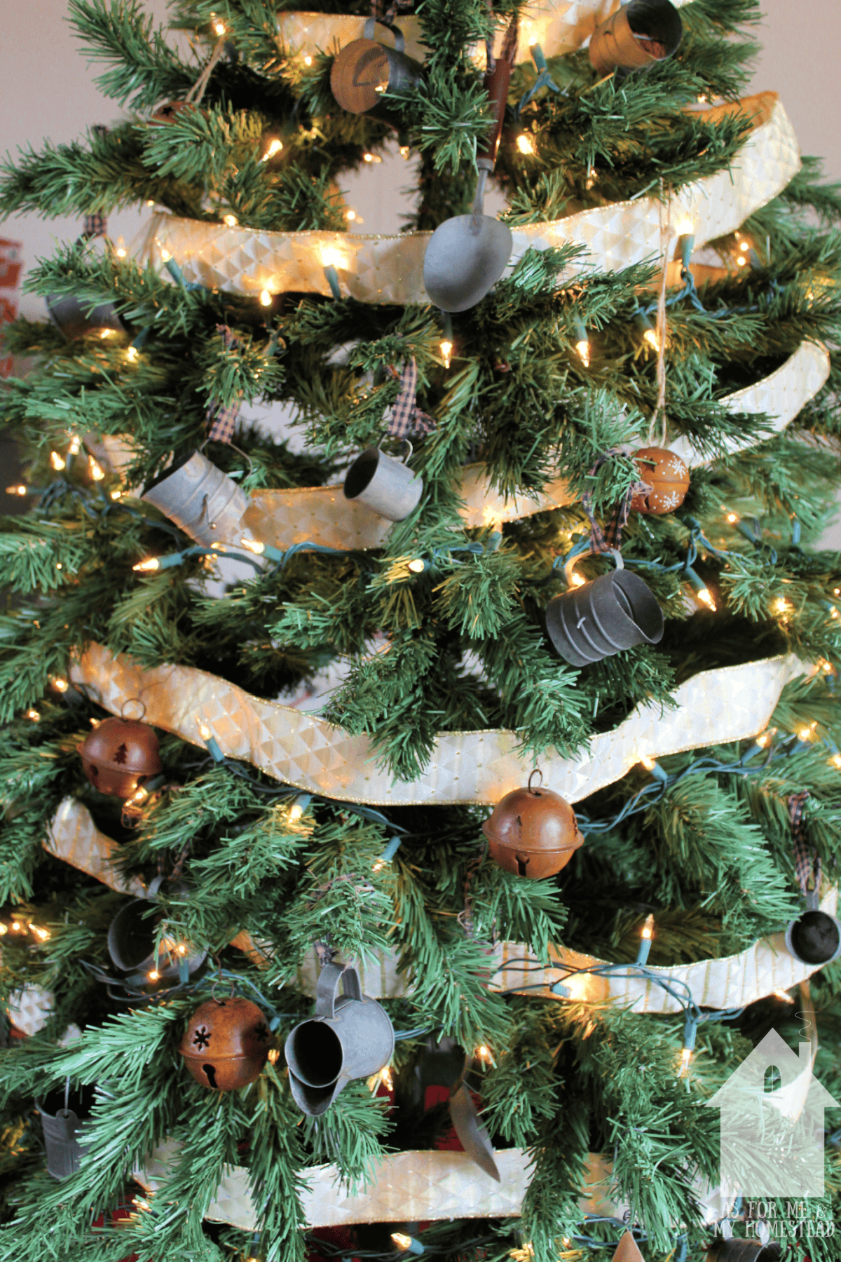 rustic christmas tree