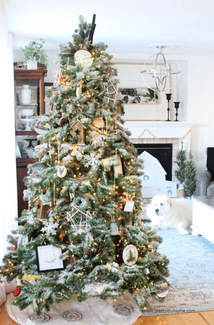 neutral christmas tree