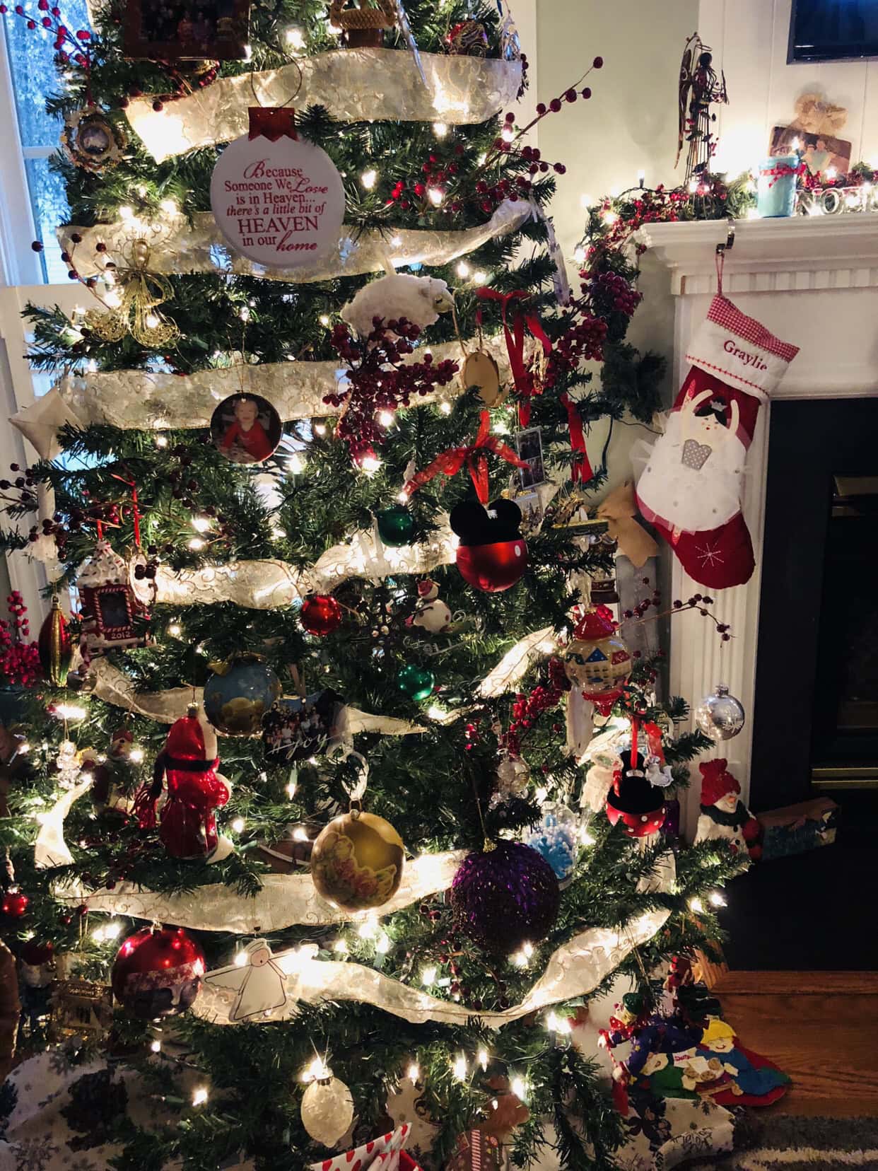 create a christmas tree of memories