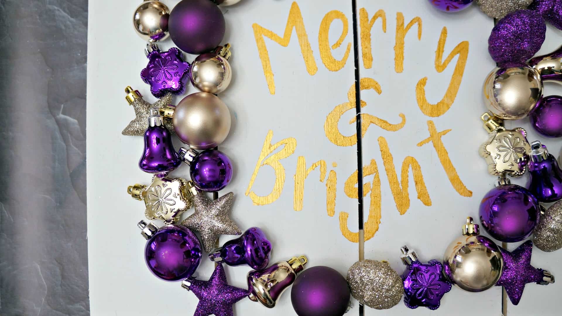 christmas ornament pallet sign