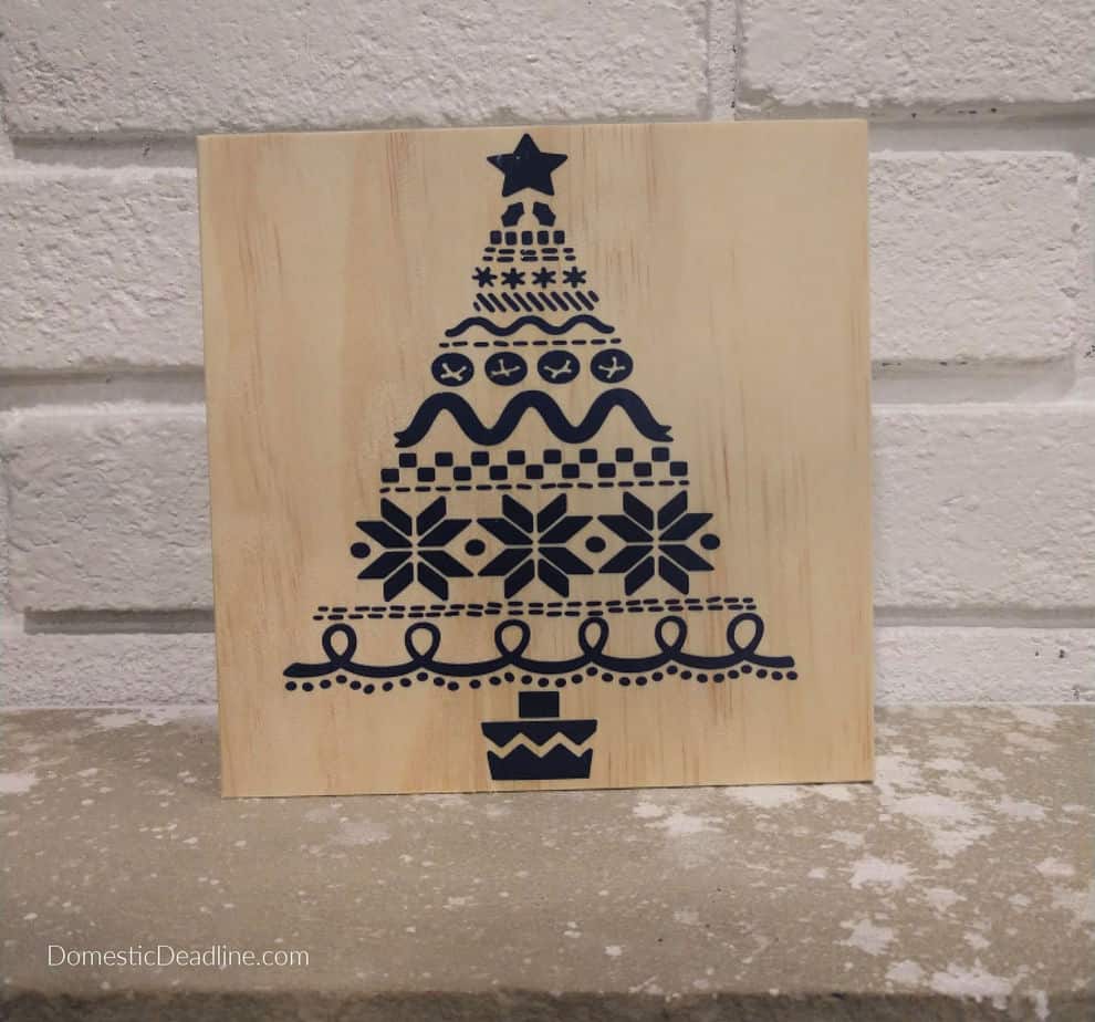 mini christmas signs with cricut